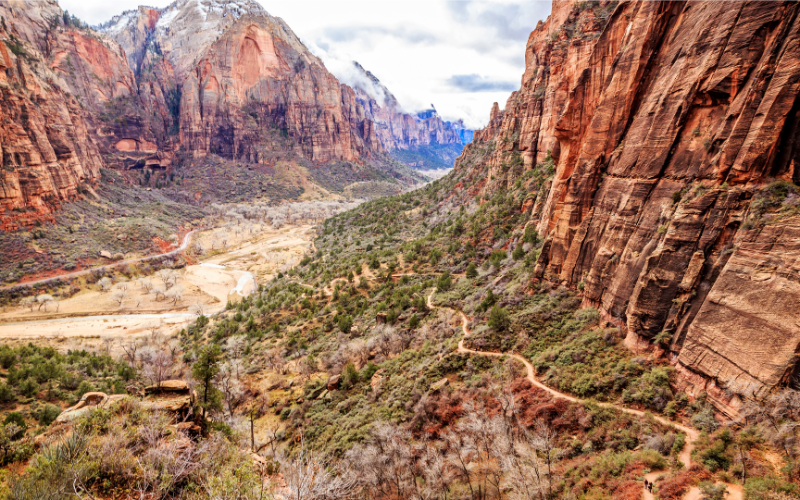 Best Hiking Trails - Angels Landing - Zion National Park